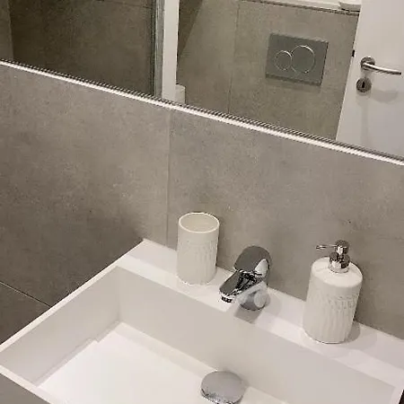 Tiny Modern Apartment Köln